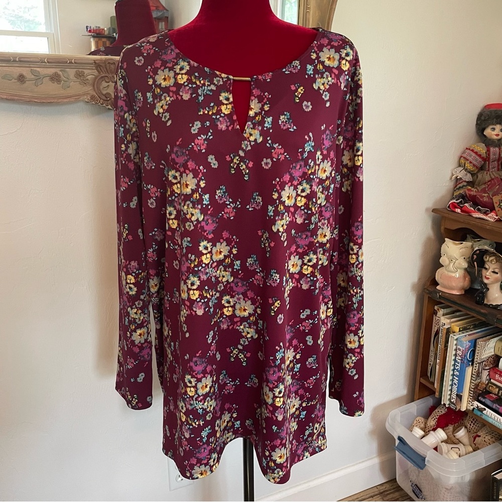 Antthony Top Fantastic Floral! High Low Size XL